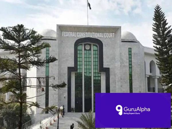اڈیالہ جیل: عام قیدیوں کا عمران خان جیسی طبی سہولیات کے لیے آئینی عدالت سے رجوع