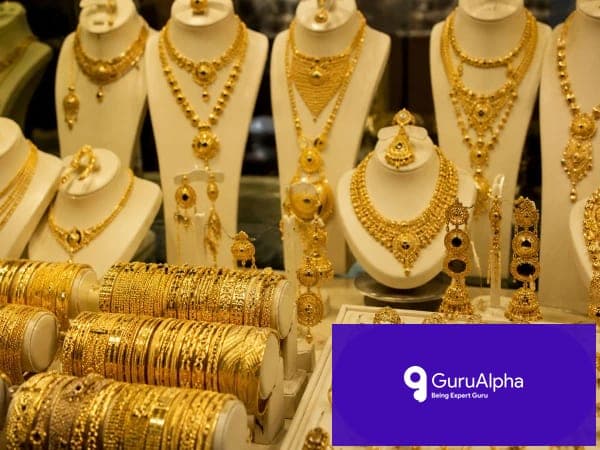 عالمی مارکیٹ میں سونا 38 ڈالر سستا، مقامی صرافہ بازاروں میں 3800 روپے کی بڑی کمی