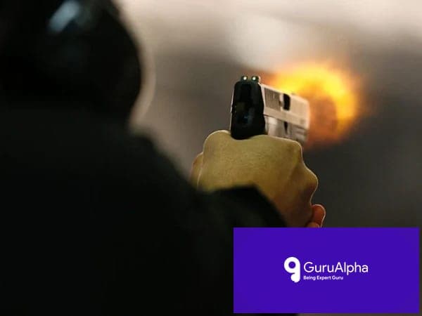 جیل چورنگی پر شہری کی ڈکیتی کی کوشش ناکام، ڈاکو زخمی اور ہجوم کا تشدد