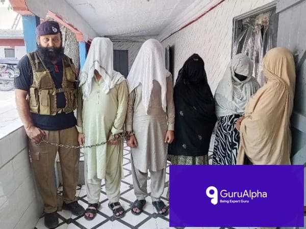 پشاور میں سرعام خاتون کا قتل: ’غیرت‘ کے نام پر کردار کشی اور قانون کا امتحان