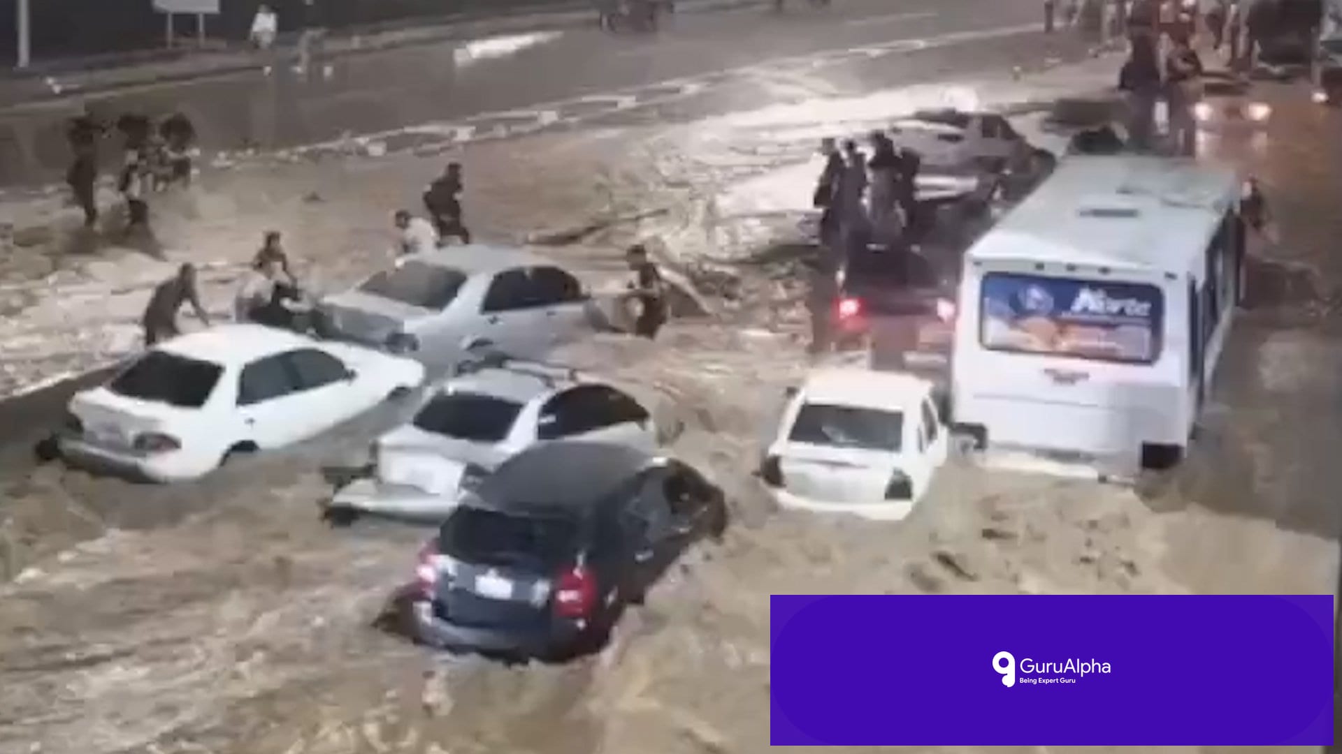 موسلادھار بارشوں کے بعد دریائے گوائیرے میں طغیانی، وینزویلا کا دارالحکومت کاراکاس ڈوب گیا
