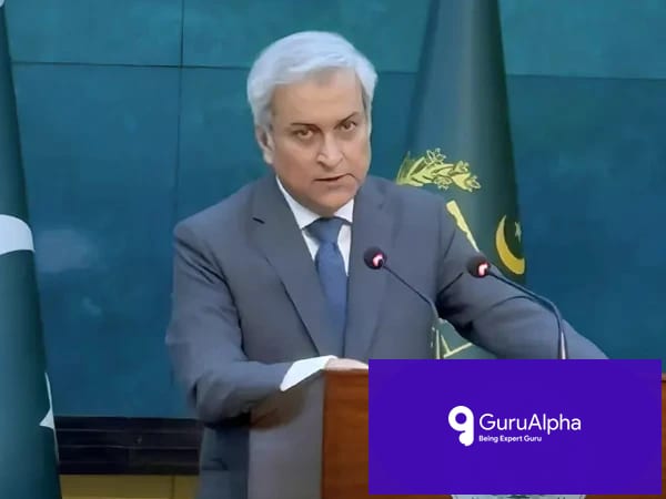 تہران پر یکطرفہ پابندیاں مسترد، کابل کے ساتھ مذاکرات کا راستہ کھُلا: پاکستان کا واضح سفارتی موقف